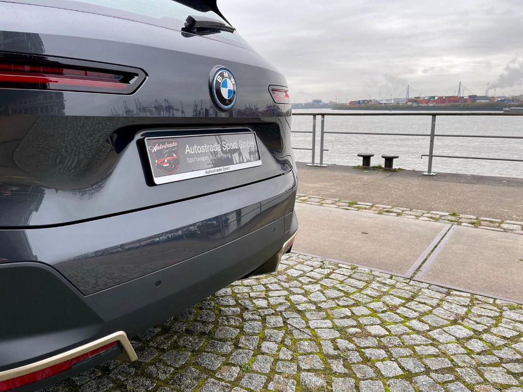 BMW iX - Photo 17