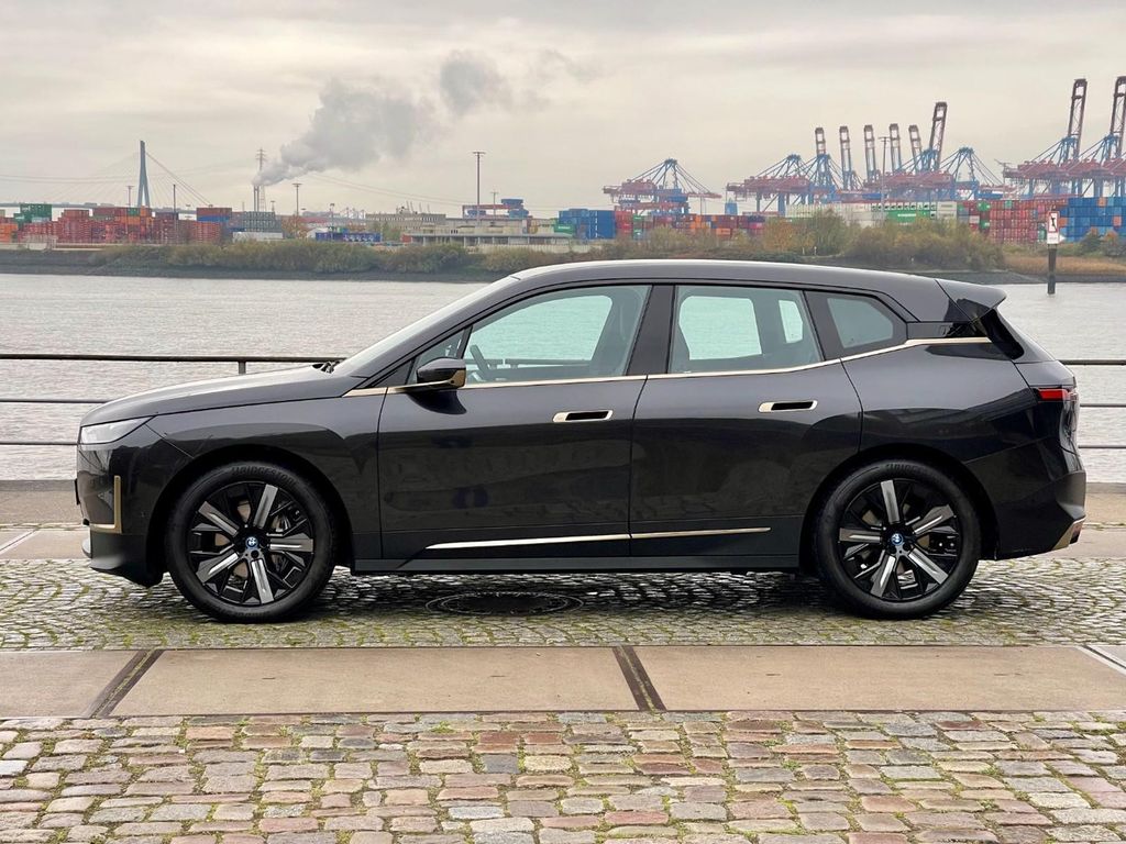 BMW iX - Photo 3