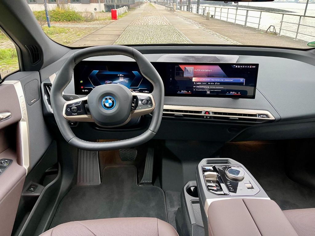 BMW iX - Photo 41