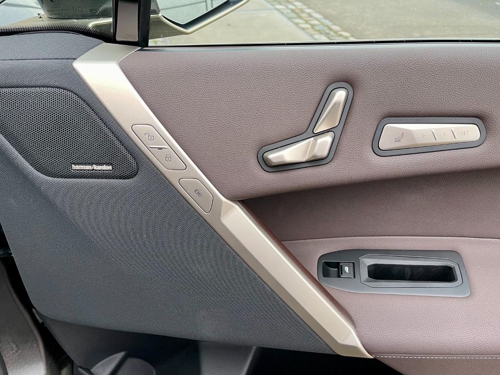 BMW iX - Photo 7