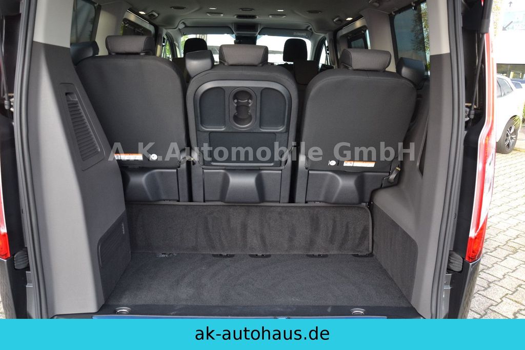 Ford Tourneo Custom - Photo 15