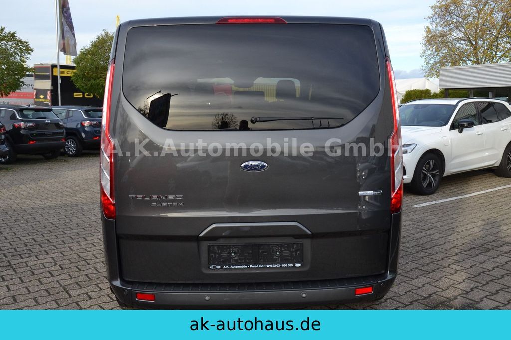 Ford Tourneo Custom - Photo 19