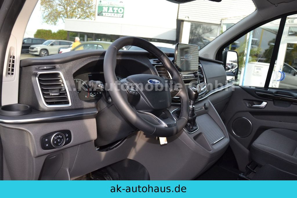 Ford Tourneo Custom - Photo 23