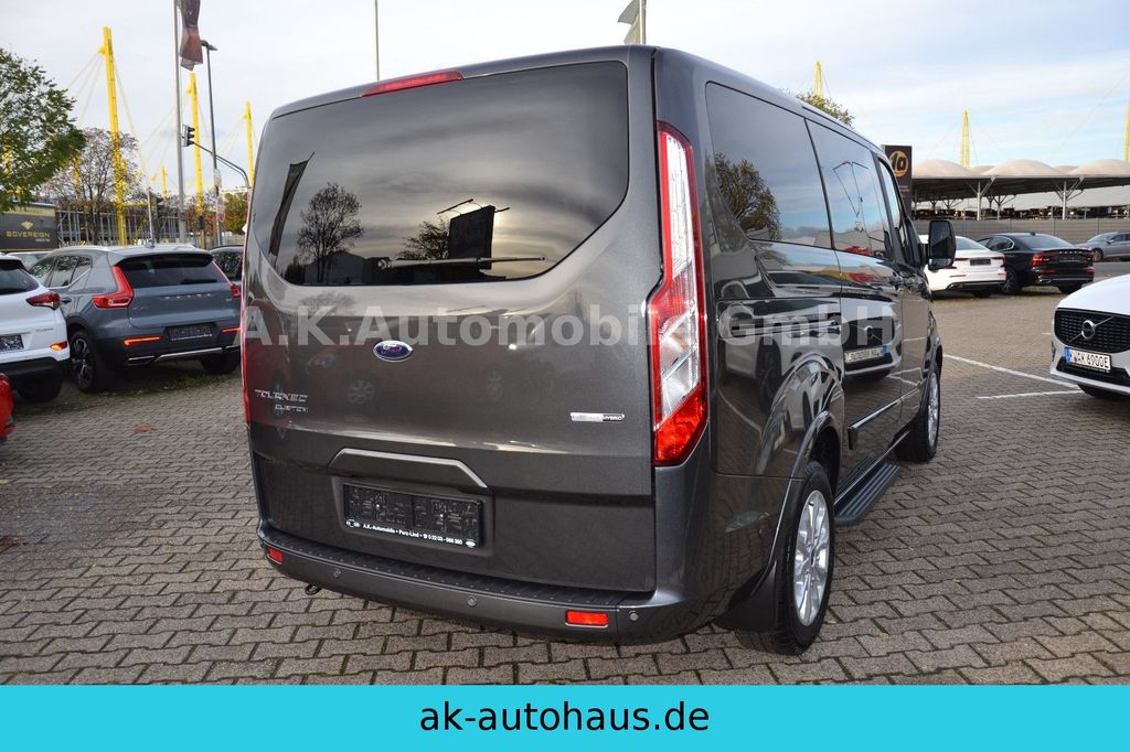 Ford Tourneo Custom - Photo 22
