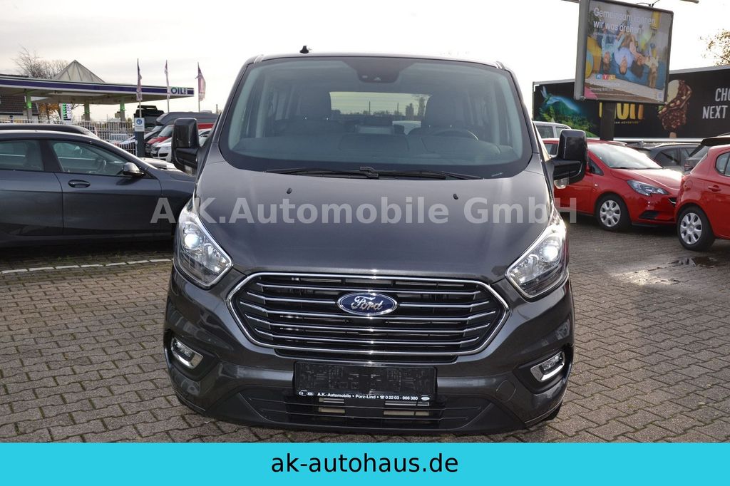 Ford Tourneo Custom - Photo 2
