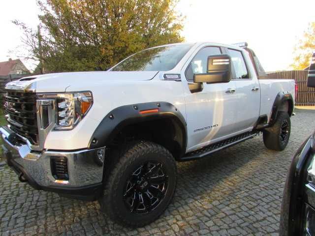 Chevrolet Silverado - Photo 24