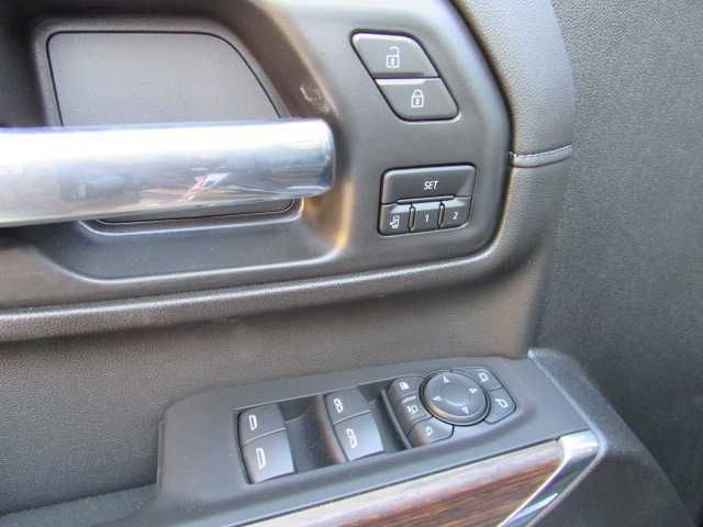 Chevrolet Silverado - Photo 17