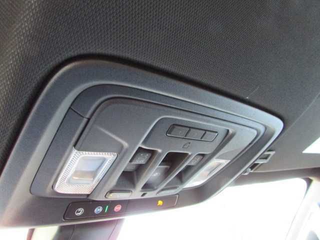 Chevrolet Silverado - Photo 21
